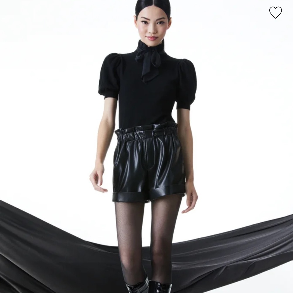 Alice + Olivia Vegan leather shorts New with tag